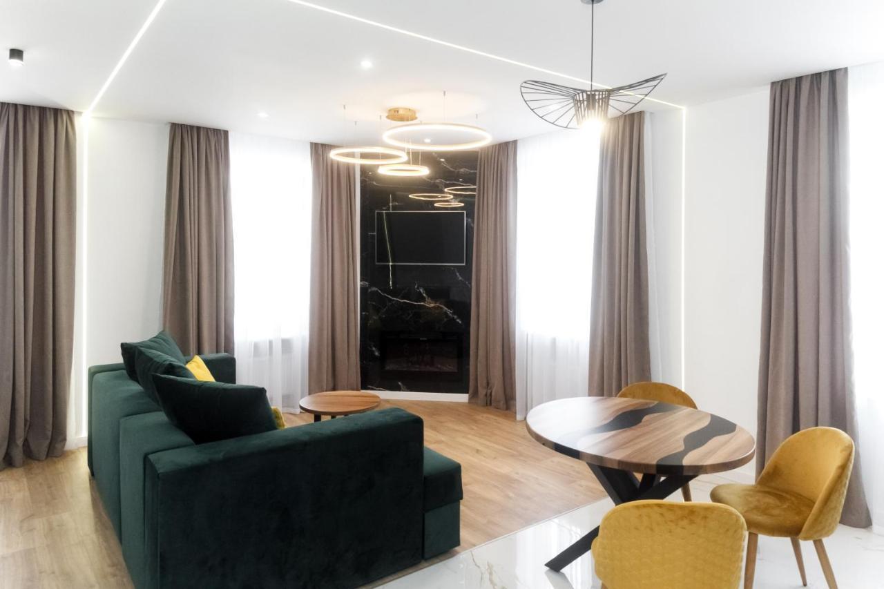 Vip центр львова джакузі камін площа ринок Apartment *
