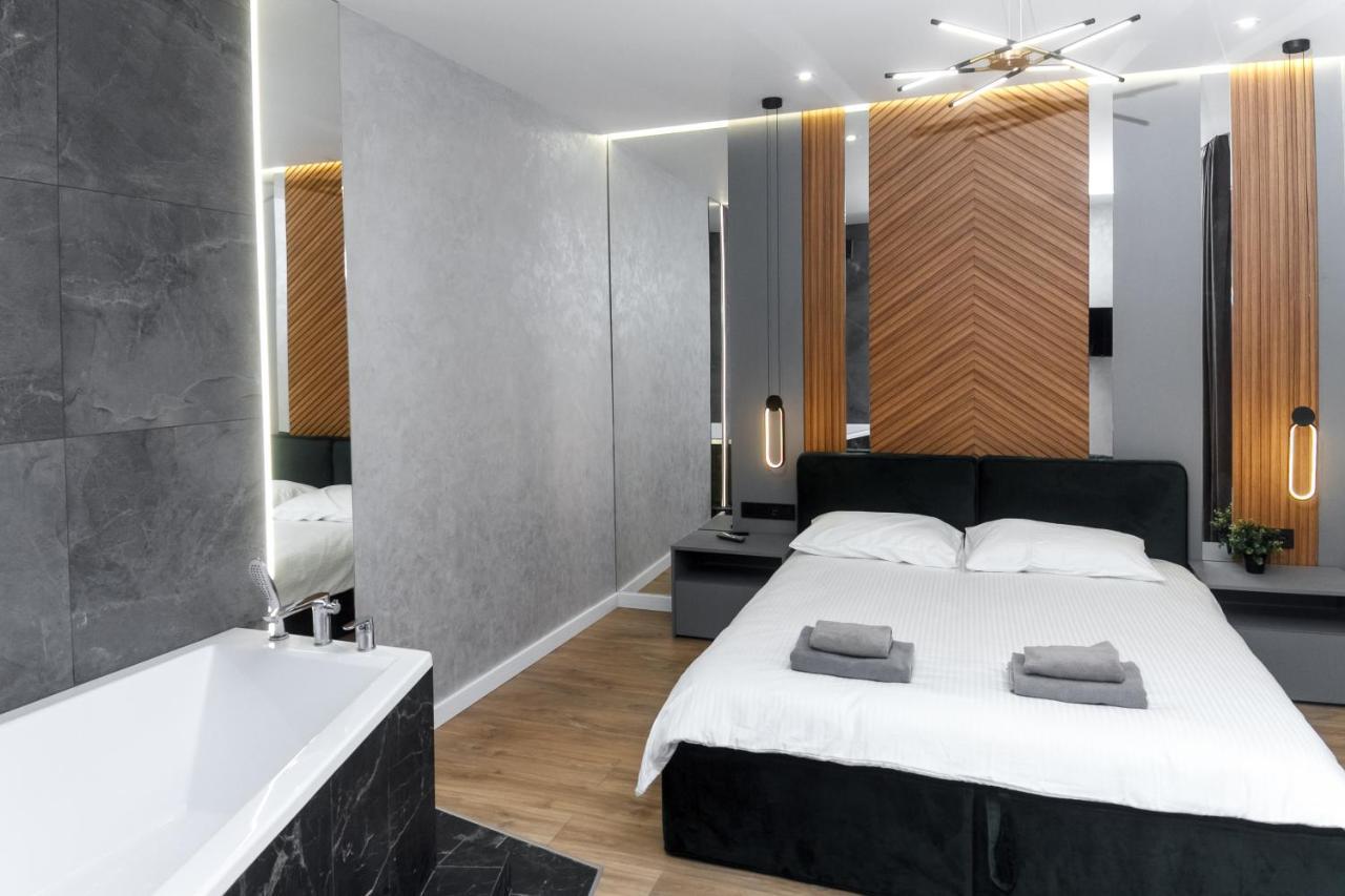 Apartment Vip центр львова джакузі камін площа ринок