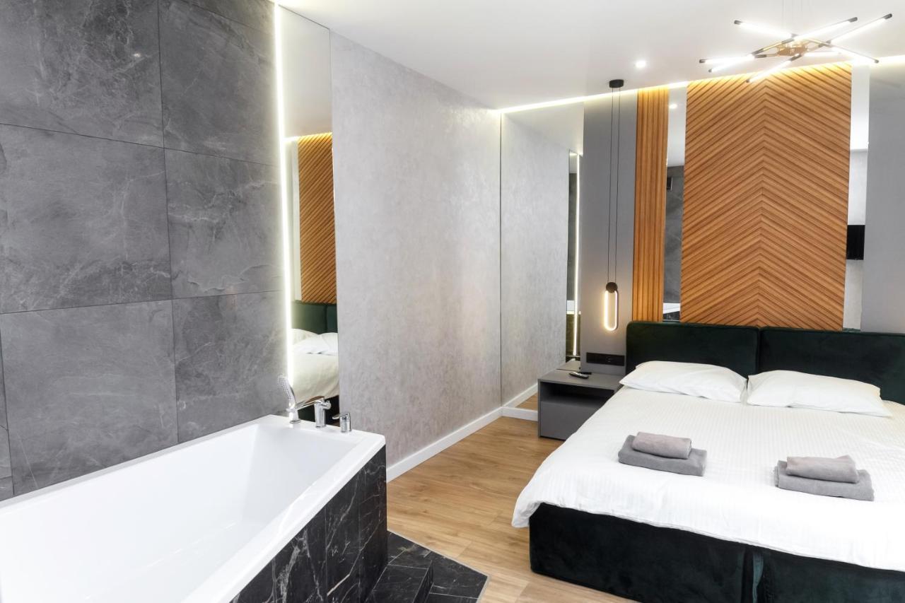 Apartment Vip центр львова джакузі камін площа ринок Lviv