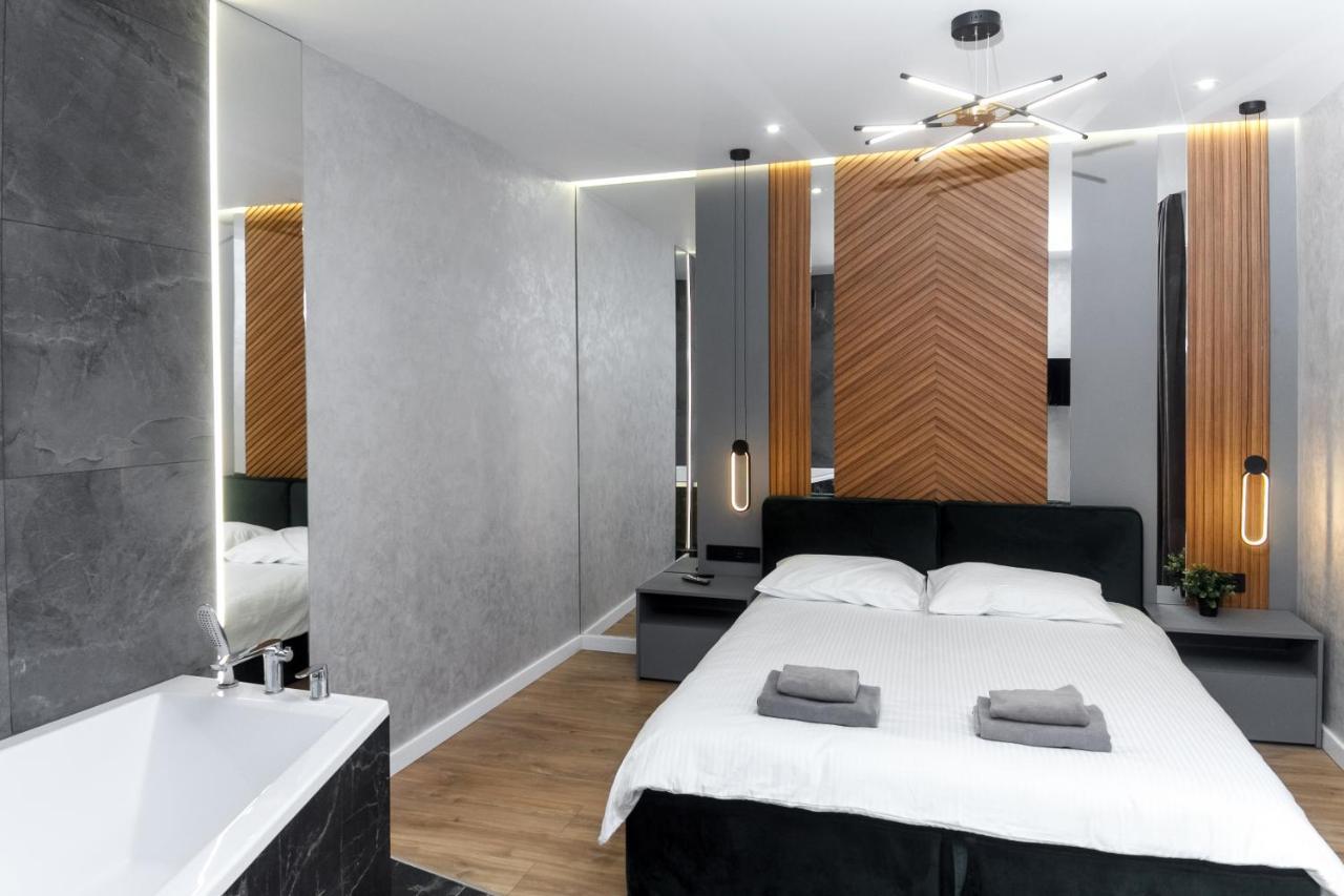 Vip центр львова джакузі камін площа ринок Apartment