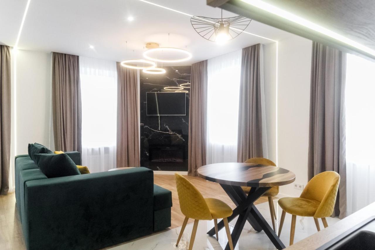 Vip центр львова джакузі камін площа ринок Apartment Lviv
