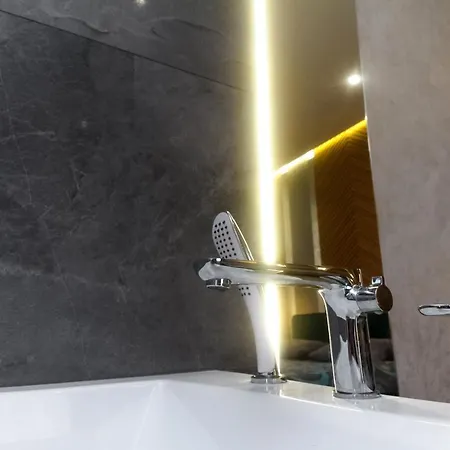 Vip Центр Львова Джакузі Камін Площа Ринок Exterior photo